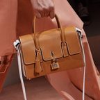 تصاميم حقائب من Hermès تمنحكِ التميّز والأناقة