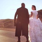 نجمات ارتدين فساتين زفاف Alexander McQueen