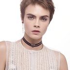 كارا ديليفين: الوجه الجديد لمستحضرات العناية بالبشرة Dior Skincare