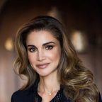 تسريحات شعر تعتمدها الملكة رانيا العبدالله لتبدو شابّة في عمرها الخمسين