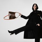 ياسمينة تكشف لكِ عن أجمل تصاميم Louis Vuitton في جلسة تصوير خاصة